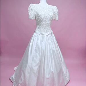 Vintage Mon Cheri Pearl And Lace Bodice Bridal Ball Gown